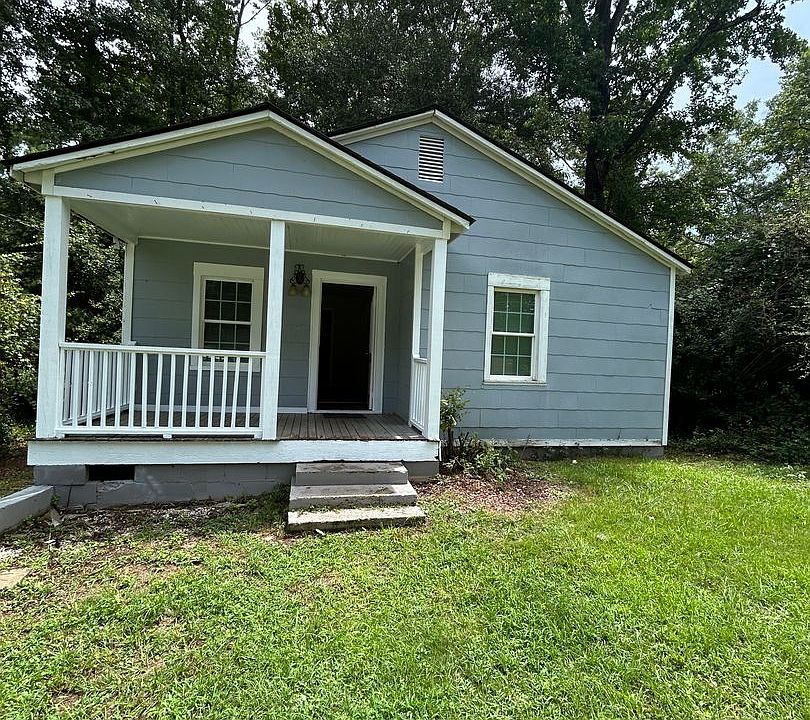 1st image of 302 Oak St