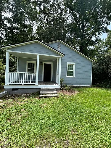 302 Oak St Photo 1