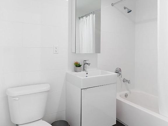 2nd image of 4129 24th St APT 6F