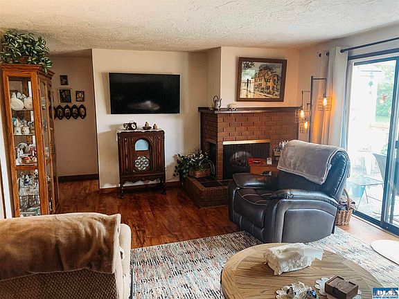4th image of 813 N Abbey Ct