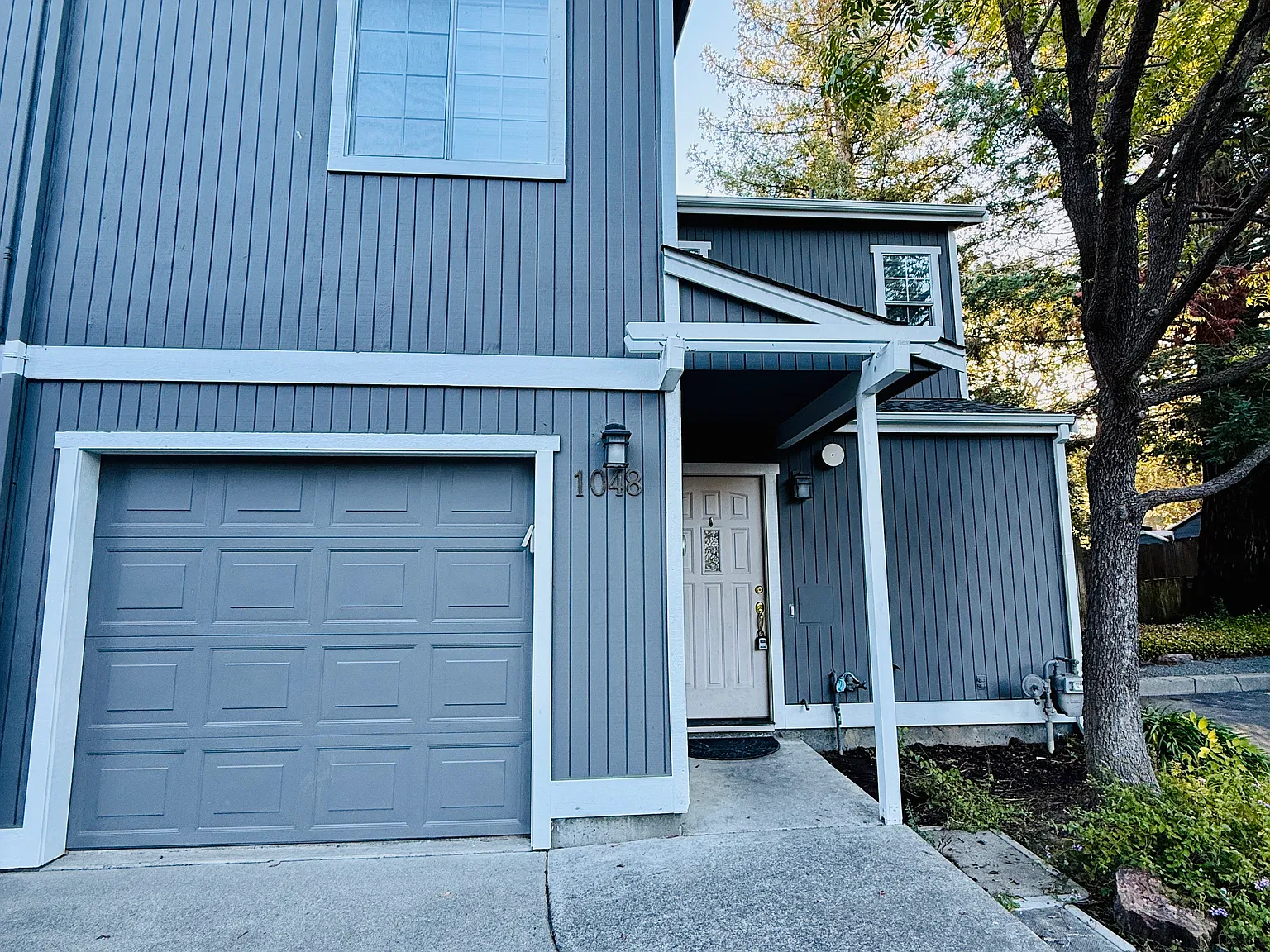 3 bed, 2.5 bath, 1390 sqft, $3,500 — Photo 2