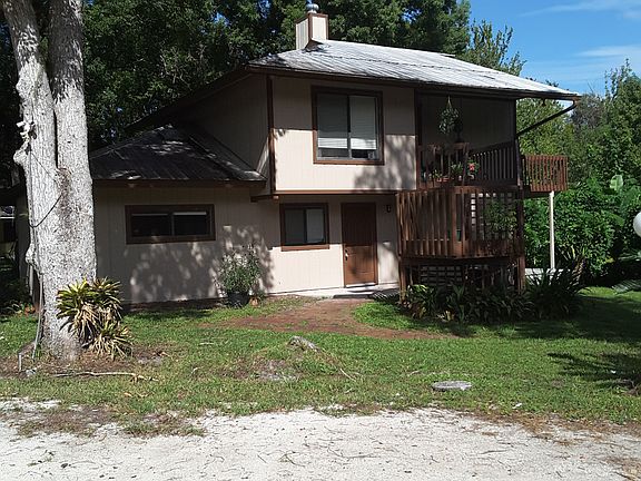 3rd image of 425 Geneva Dr #1
