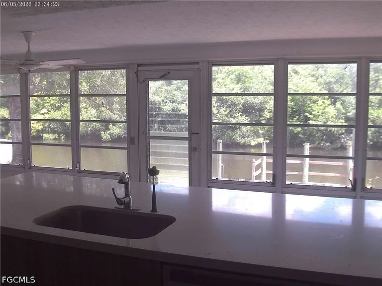 1401 Everest Pkwy — Photo 7