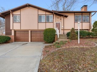 1709 NE 67th Pl, Gladstone, MO 64118