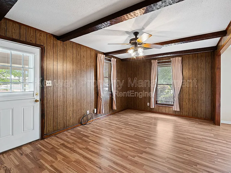 4537 Shawnee Dr — Photo 5
