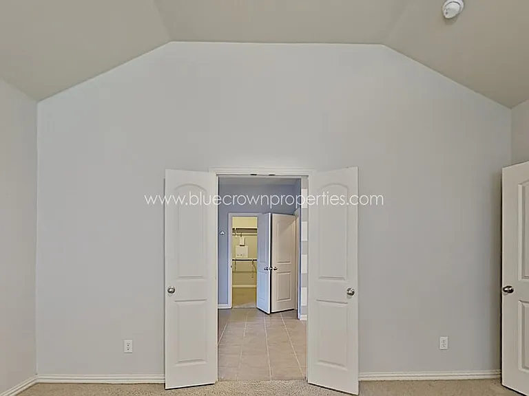 1917 Lawnview Dr — Photo 12