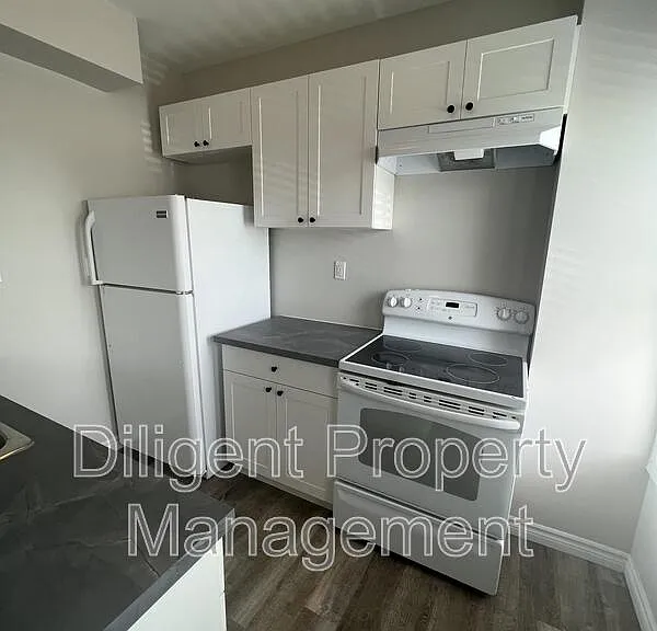 164 Stewart St #MAIN — Photo 1