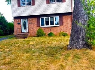 126 Stout Ave, Middlesex, NJ 08846