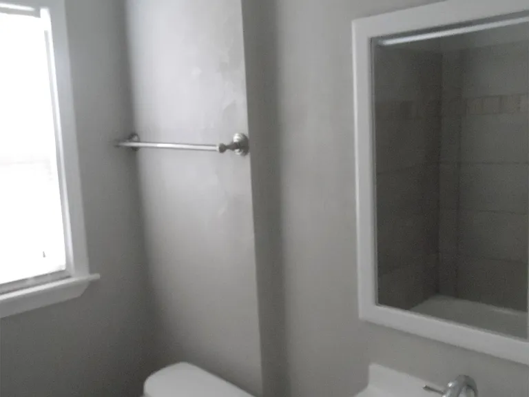 335 SE 44th St — Photo 2
