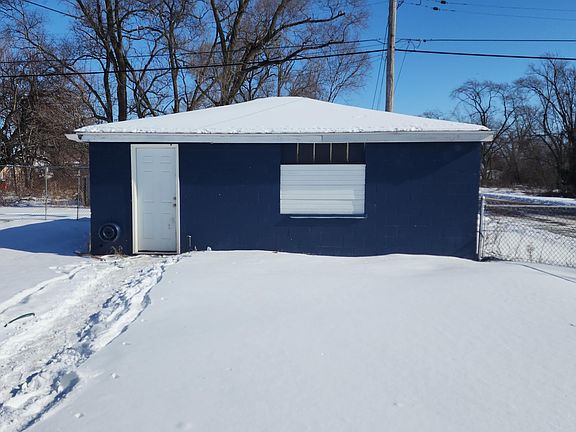 3rd image of 2549 Pierce St