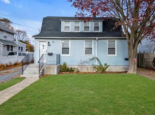 108 Linden St, Bellmore, NY 11710