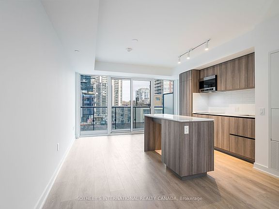 5th image of 117 Broadway Ave #407
