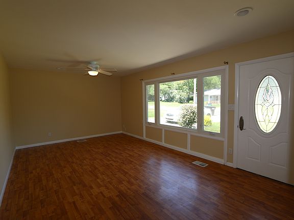 3rd image of 1401 W Main St