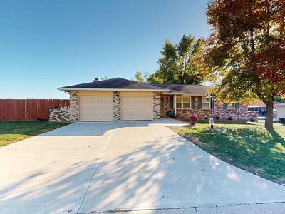 420 Briarwood Dr, Marshall, MO, 65340