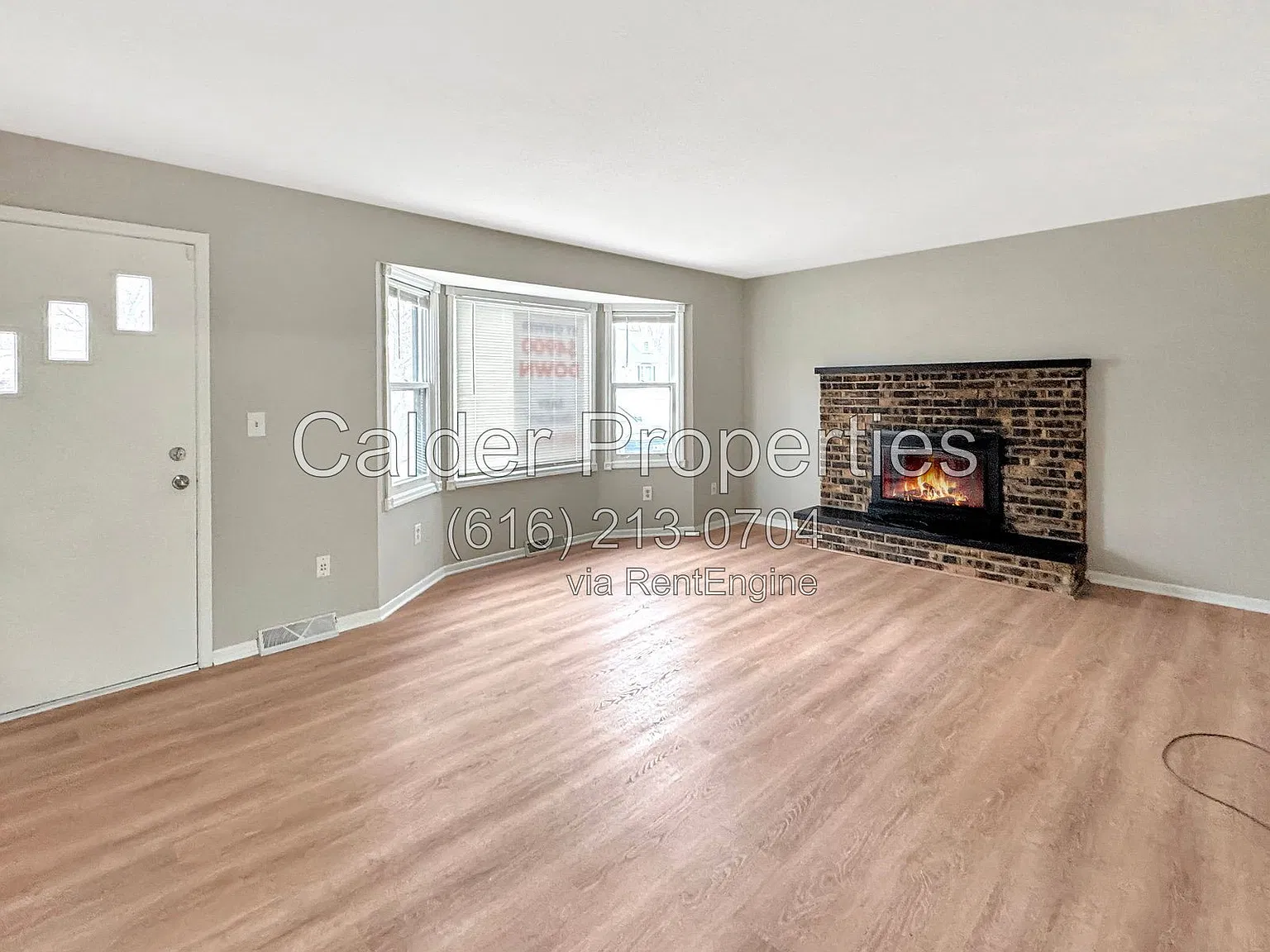 3 bed, 1.5 bath, 2050 sqft, $2,495 — Photo 2