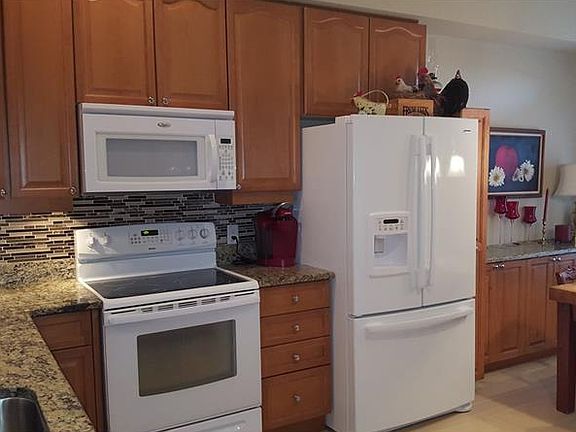 5th image of 10217 Hebblewhite Ct
