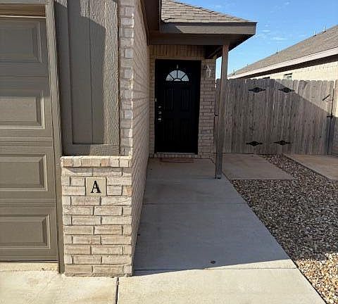 2nd image of 1011 Preston Trl