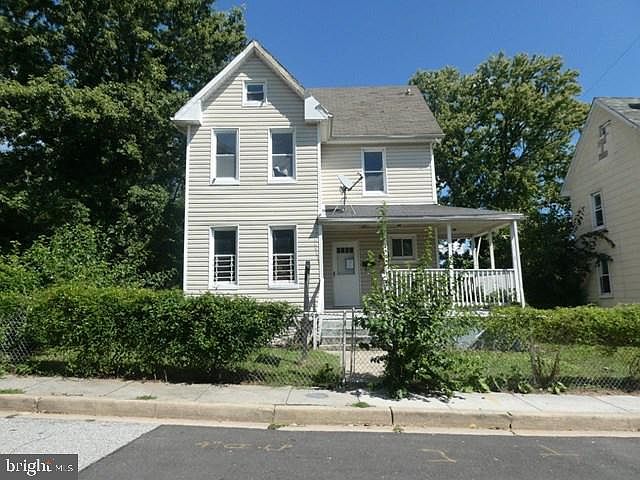 1st image of 5327 Hamlin Ave