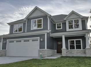302 N Elm St, Mount Prospect, IL 60056