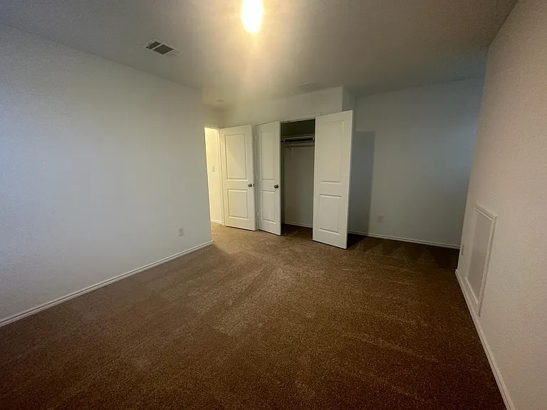 361 Sonterra Dr — Photo 29