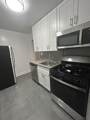 Rented by Voro Purple LLC | media 3