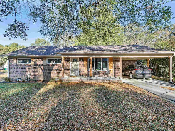 1032 Oaklawn St, Milan, TN 38358