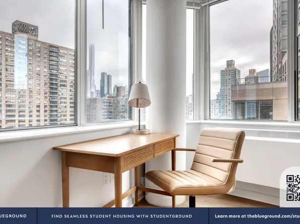 180 Riverside Boulevard image 11 of 31