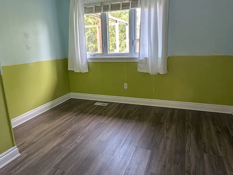 175 Colcleugh Ave — Photo 20
