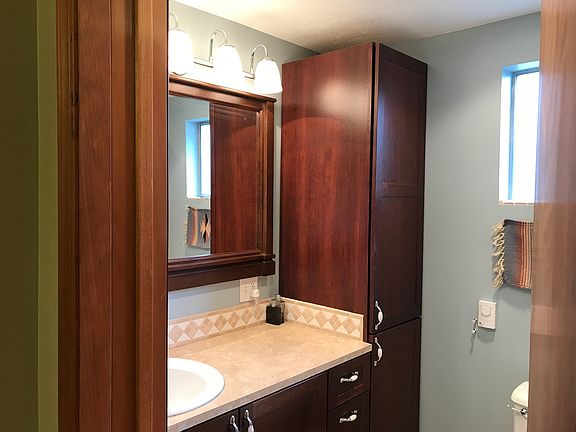 4th image of 503 N Stanley St