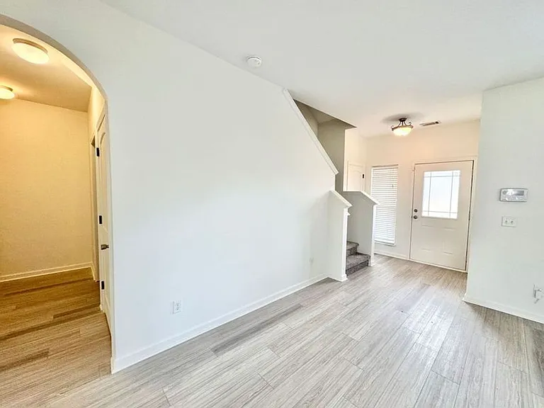 186 Savannah Ln — Photo 7