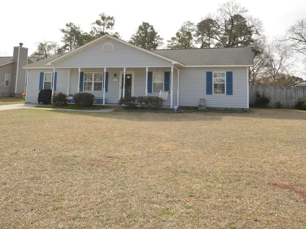 105 Potomac Ct, Richlands, NC 28574