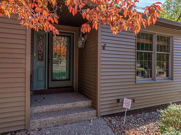 2nd image of 2809 32nd Avenue Dr #19