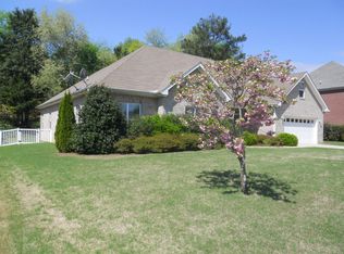 9886 Willow Cove Rd SE, Huntsville, AL 35802