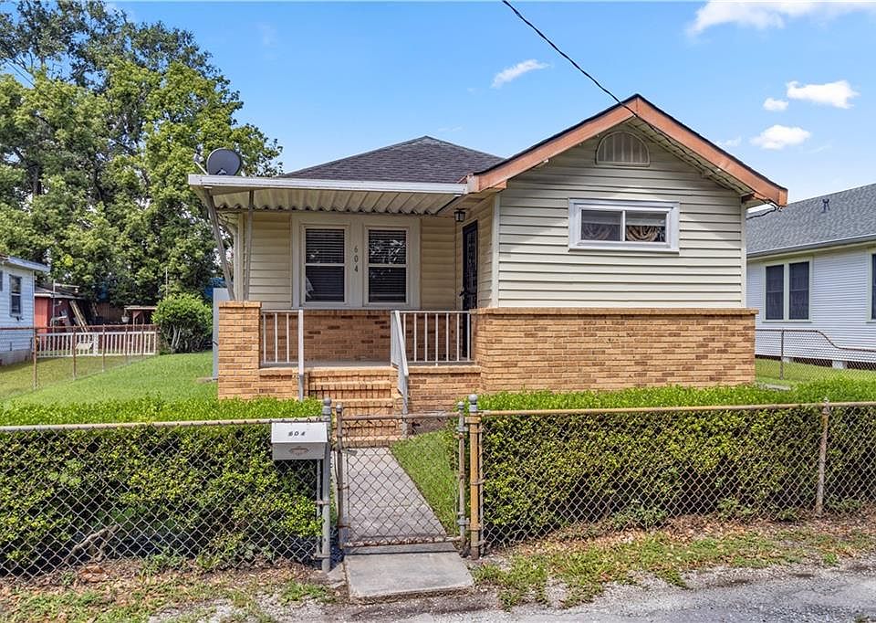 1st image of 604 Brown Ave