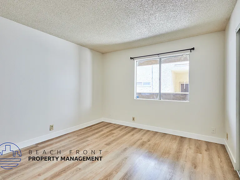 744 Rose Ave. — Photo 26