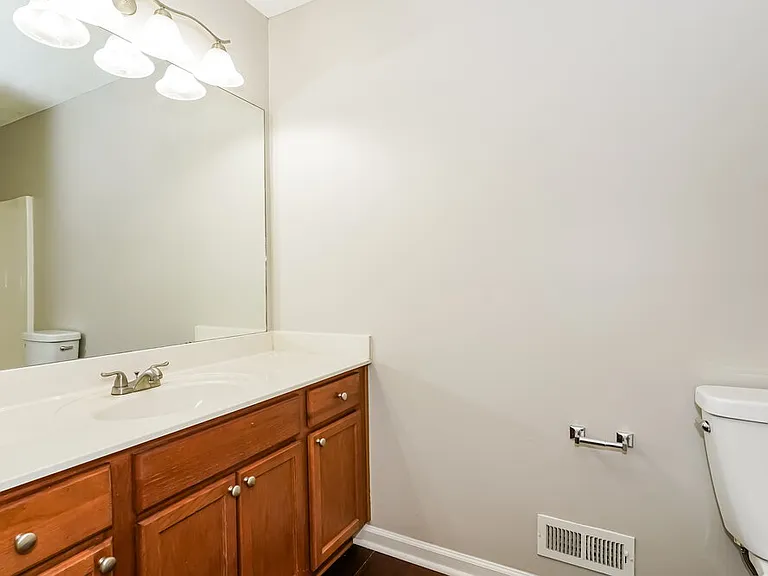 725 Holland Ridge Dr — Photo 16