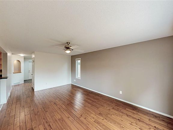 3rd image of 7058 Wascana Cove DRIVE