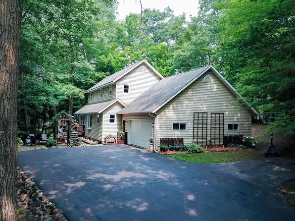 2401 145th St, Luck, WI 54853