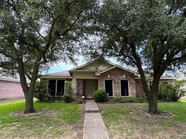 135 Palm Dr, Lancaster, TX 75146