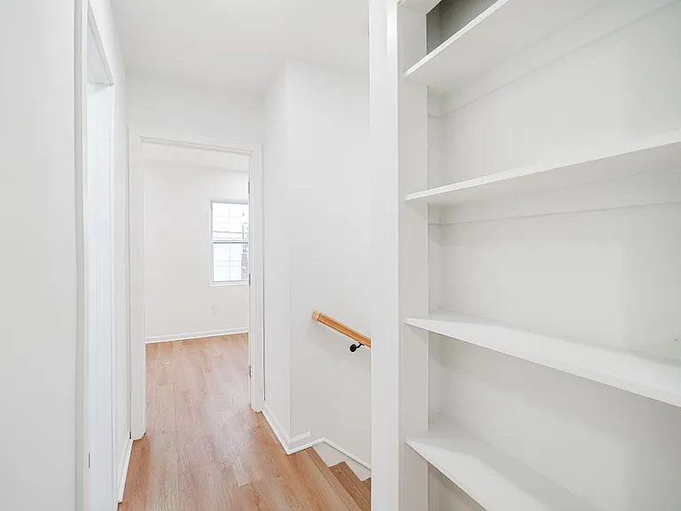 1721 L St NE — Photo 15