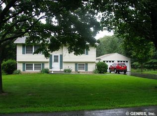27 Tuscarora Ave, Geneseo, NY 14454