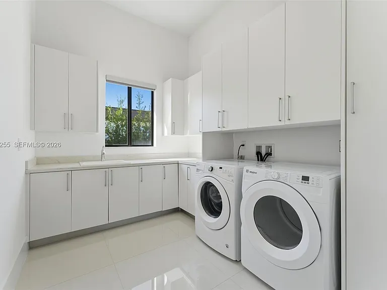 10005 SW 66th St — Photo 21