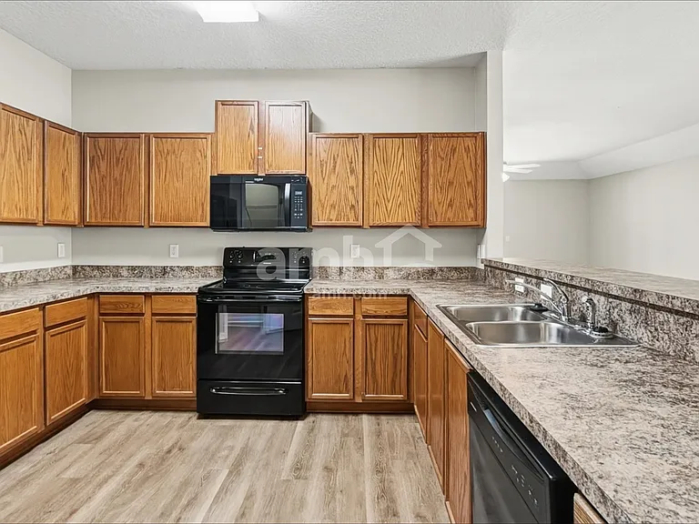12107 Hayden Lakes Cir — Photo 3