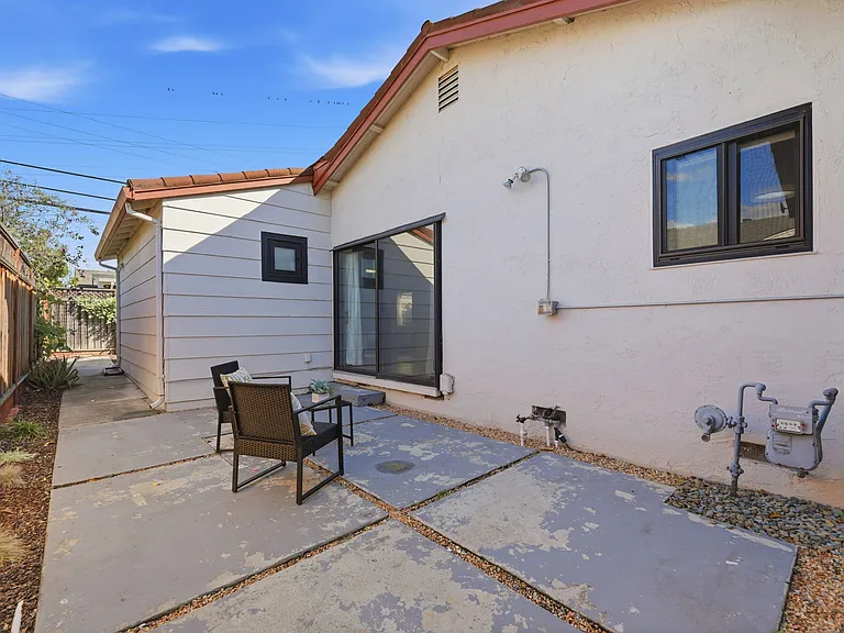 894 Orkney Ave — Photo 36