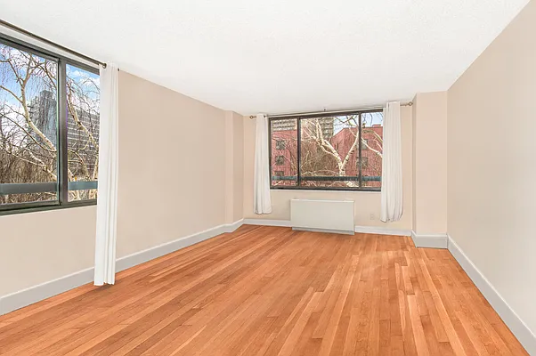 Rented by Re/Max In The City | media 1