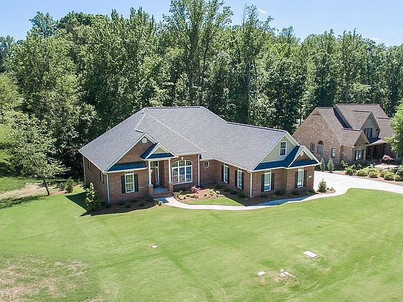 3rd image of 1809 Wedowee Ct