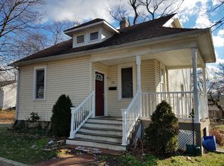 26 E Phoenix St, Lawnside, NJ 08045