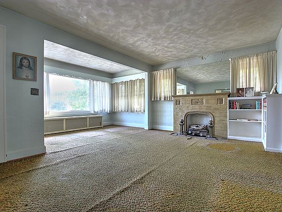 5th image of 2500 Moundview Dr