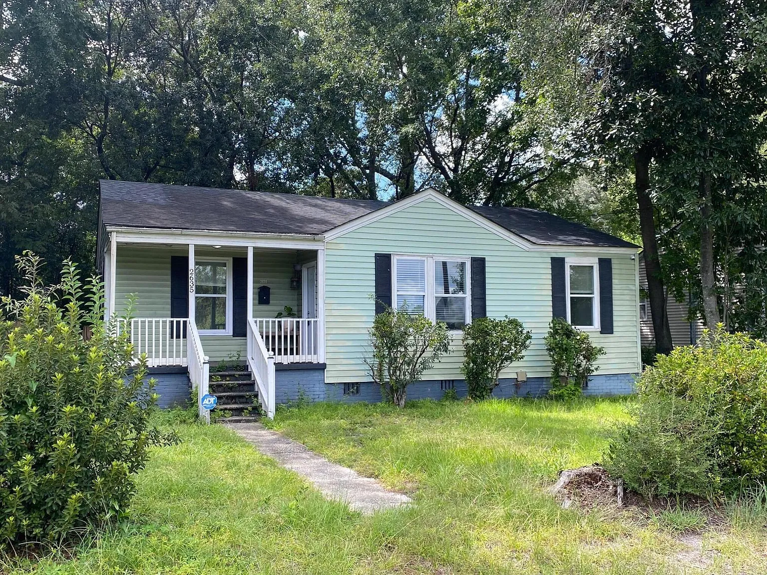 3 bed, 2.0 bath, 1102 sqft, $2,100 — Photo 1