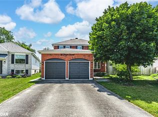 56 Draper Cres, Barrie, ON L4N6B1